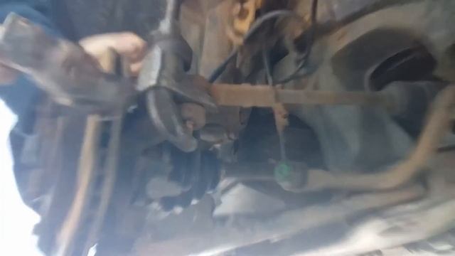 Замена сцепления на Форд Мондео 2 Часть 1. Подготовка, начало разборки. смотреть онлайн