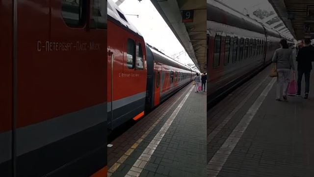 СЫН ВЕРНУЛСЯ.... Мама встречает сына. ВКС смотреть онлайн