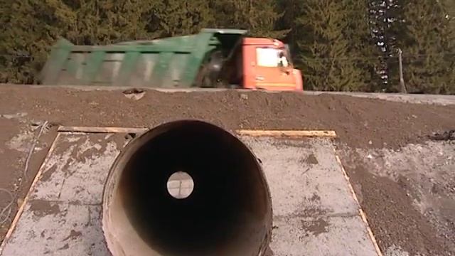 На улице Орджоникидзе продолжается капитальный ремонт дороги смотреть онлайн