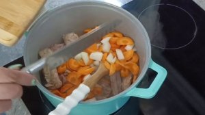 рёбра тушёные с картошкой