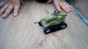 Стреляющий танк из лего
