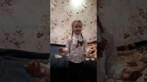 Встанем! ( песня SHAMAN) Поёт Виктория Смирнова, 7 лет.