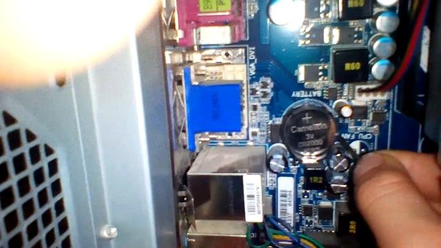 Как поменять батарейку на компьютер смотреть онлайн