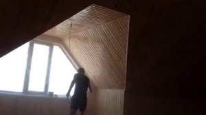 Покрытие деревянной вагонки лаком на водной основе