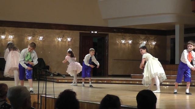 03.12.2012 г. День инвалидов. Танцуют глухие дети. 00756.MTS смотреть онлайн