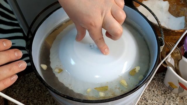 САЛО ТАЕТ ВО РТУ!!! Сало в Рассоле