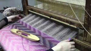 Тканый палантин в технике многоремизного ткачества