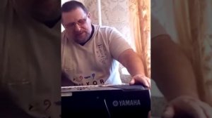 Слова и муз. В. Караблина "'Позвоните домой" исп. Автор