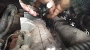 снятие форсунок3 . ивеко дейли 4. removal of Komon rail Bosch Iveco daily injectors on a big run