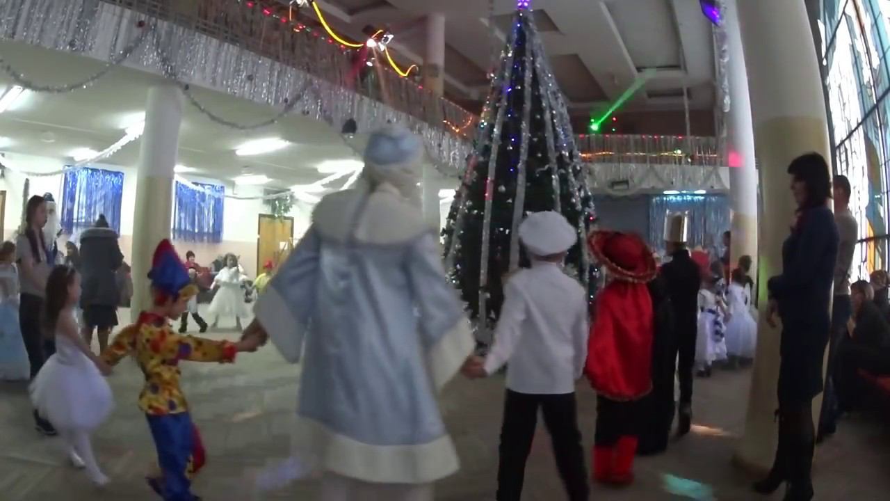 Городская елка г. Светлоград // Отправили гусей.