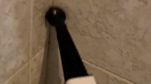 Очистил грязную плитку в ванной. Обзор вертикального пароочистителя Kitfort KT-1008.