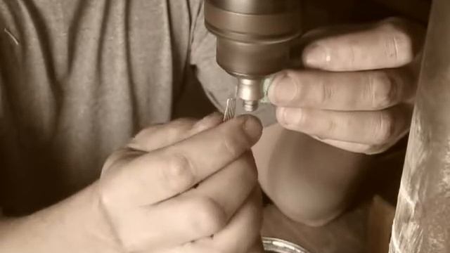 Работа со стеклом. Ремонт стеклянной чернильной ручки. смотреть онлайн