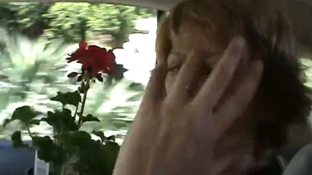 Get That Geranium Glow--Geranium Milk Facial Care (#1 in a series) смотреть онлайн