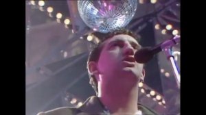 Jimmy Nail - Love Don't Live Here Anymore (TOTP 1985)