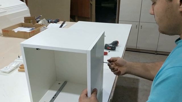 Обзор-инструкция по сборке тумбы "Trøst" смотреть онлайн