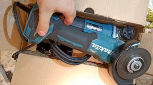 Makita GA5030X3 у какой болгарки самый тонкий хват РУЧКА 56-57мми и  как не купить подделку