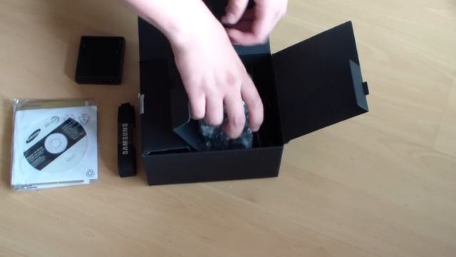 Samsung NX20 Unboxing смотреть онлайн