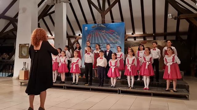 ДЕТСКИ ХОР "ДОБРИ ХРИСТОВ" - ДЕТСКИ СЪСТАВ смотреть онлайн