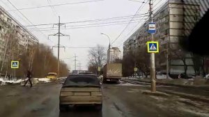 Самара, улица Чернореченская через месяц после ямочного ремонта.