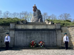 Памятная церемония возложения венков на мемориальном комплексе «Зееловские высоты»