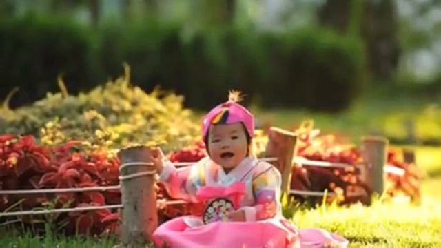 Первое видео:Фотоссесия Верочки 1 годик смотреть онлайн