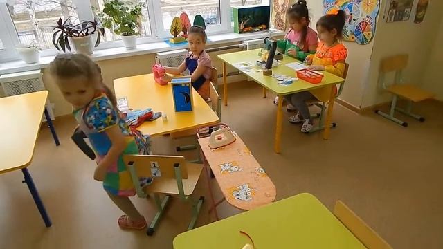 Сюжетно-ролевая игра в старшей группе "Ателье Золушка" смотреть онлайн