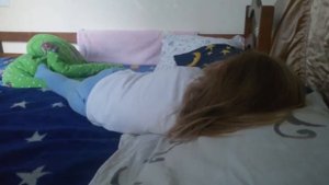 Я проснулась после обеденного сна) а еще я не люблю жуков...