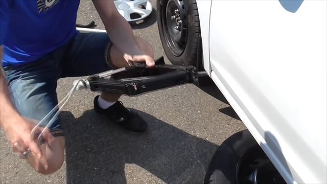 Правильное снятие и установка колес \ как правильно заменить колесо (PitStopMD) смотреть онлайн