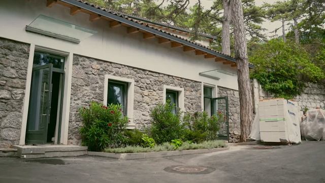 Остекление отеля алюминиевыми системами. Бутик отель Pallasa в Ялте.