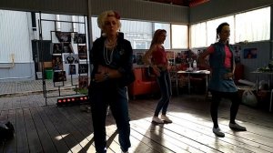 Крутой и зажигательный танец в стеле 90х. Супер ДИСКОТЕКА 90-х