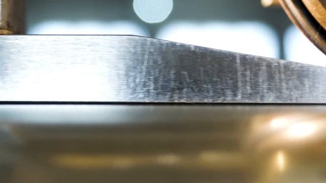 Шовная сварка оцинкованного металла. Процесс на производстве воздуховодов | ВентСистемНахабино смотреть онлайн