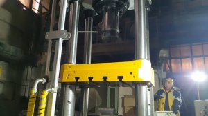 4-х колонный гидравлический пресс до437а 500 тонн