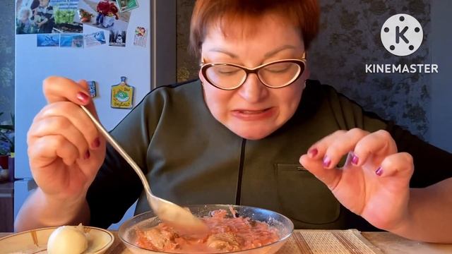 МУКБАНГ/борщ и бутерброд с сыром/Хочу,вам пожаловаться?/Обжор и разговоры на камеру смотреть онлайн