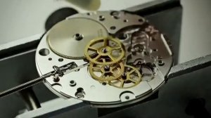 Как собирают наручные часы?
