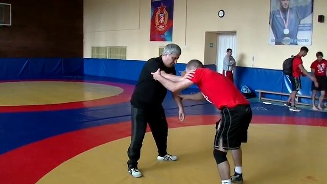 ✅ Как Я учил АМЕРИКАНЦА Бороться. Полезное ВИДЕО. Проход в ноги. Накат. БРОСОК Прогибом смотреть онлайн