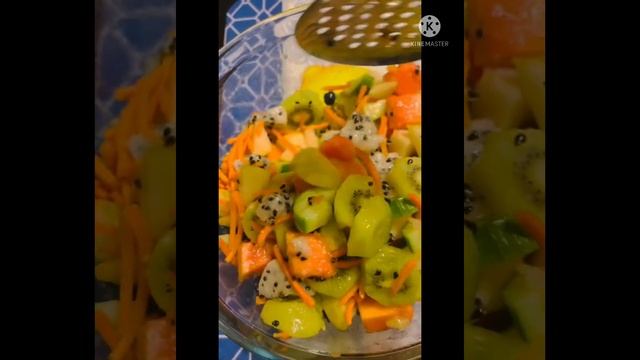 Healthy Fruits Salad #fruitscocktail #dragonfruits #papaya #berries #cucumber #healthyfruits #kiwi