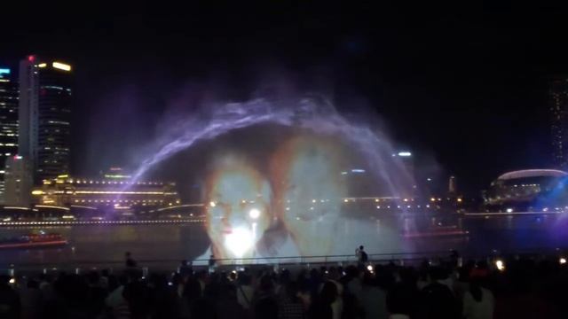 Сингапур. Ночное световое шоу у отеля Marina Bay Sands. Что посмотреть в Сингапуре.