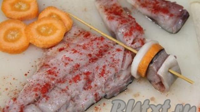 Шашлык из скумбрии в духовке