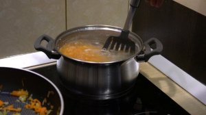 Куриный бульон с лапшой и окорочками