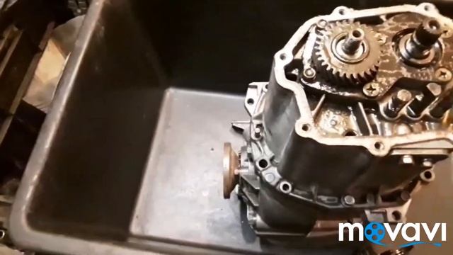 кпп м-2141 из Бирюлёва первая серия первая часть (разборка кпп) смотреть онлайн