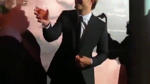 CHEERS FOR #RobertPattinson #TIFF2019