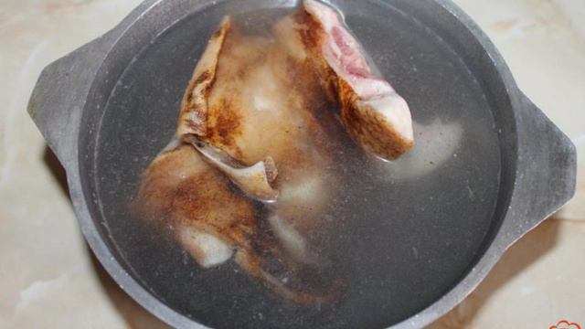 Жареные свиные уши к пиву