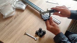 Каретки под V профиль