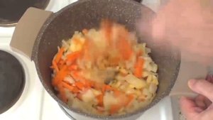 Сердечки индейки, тушенные в сметанном соусе