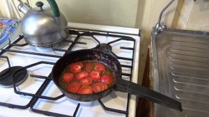 Рецепт очень вкусной яичницы с помидорами