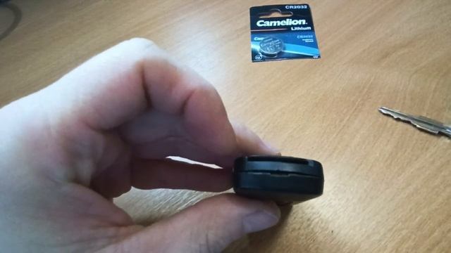 Брелок Mitsubishi, замена батарейки. смотреть онлайн