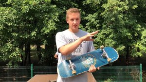 Как выбрать скейт ребенку. Стефани первый раз катается на скейте