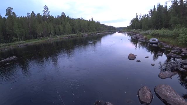 ДВА ДНЯ В ТАЙГЕ / МЕДВЕДЬ / РЫБАЛКА / ИЗБА / СПИННИНГ / ЖЕРЛИЦЫ Часть 1 смотреть онлайн