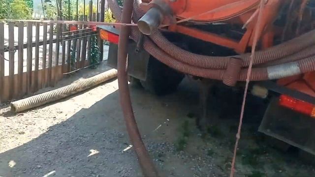 чистка колодца илососом в Омске 493909 смотреть онлайн