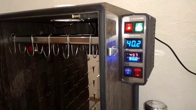 Электрическая коптильня холодного, горячего и электростатического копчения.